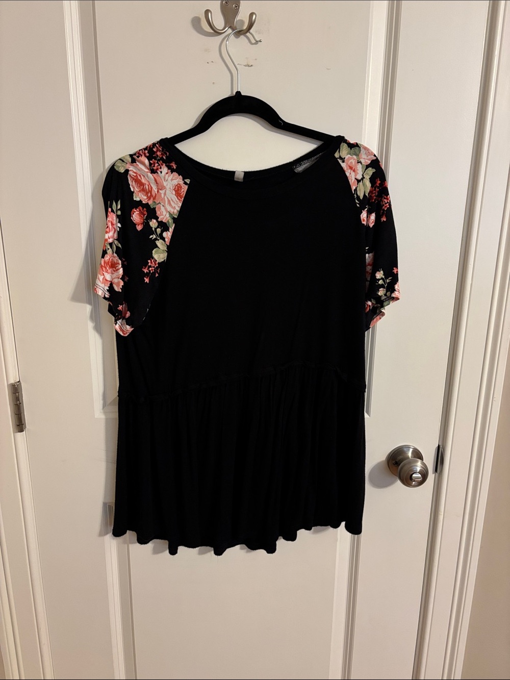 EUC black floral sleeve tunic top